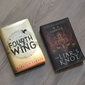 Fourth Wing and The Liar's Knot Books
